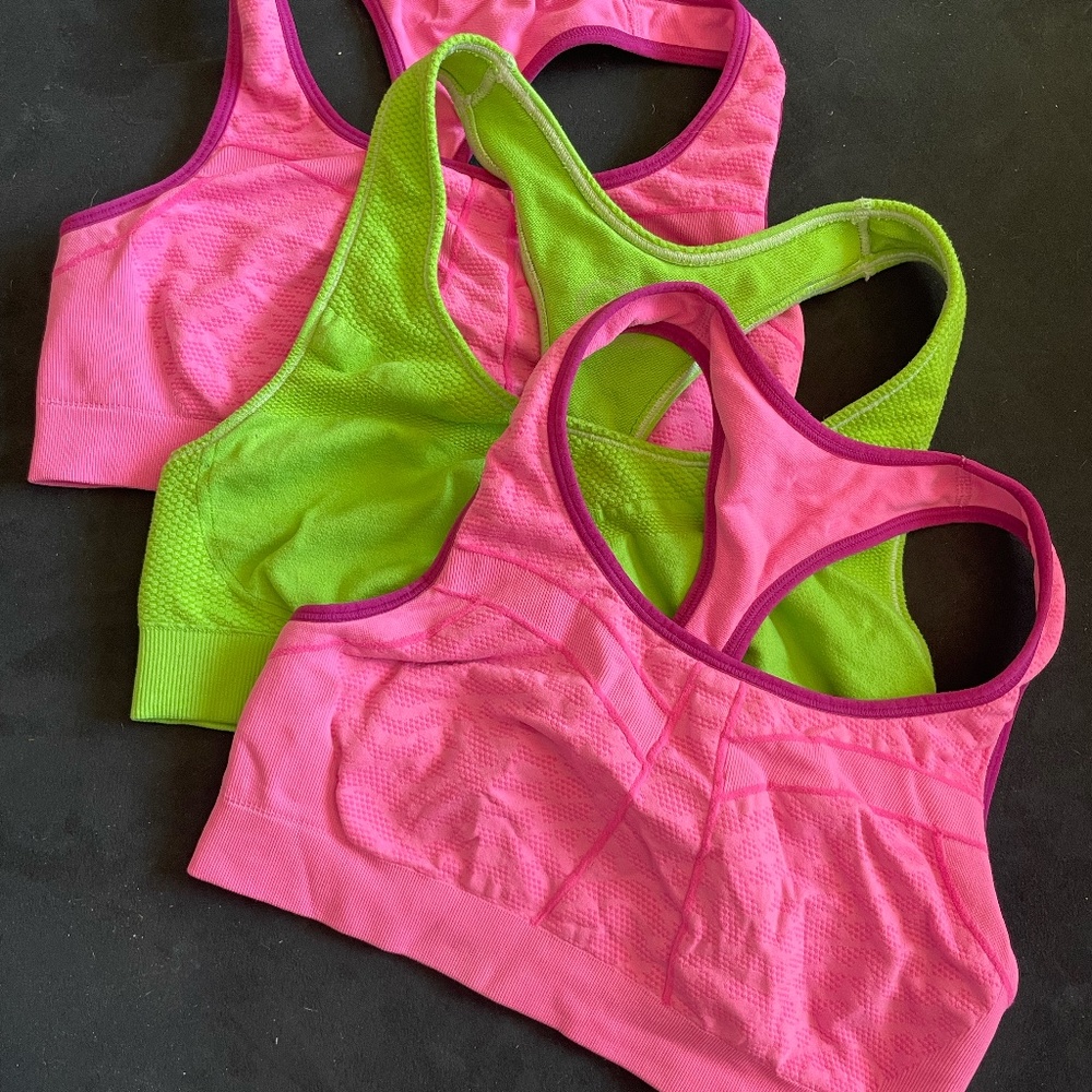 Lot Sports Bras, x3, ‘seamless’ Size Medium